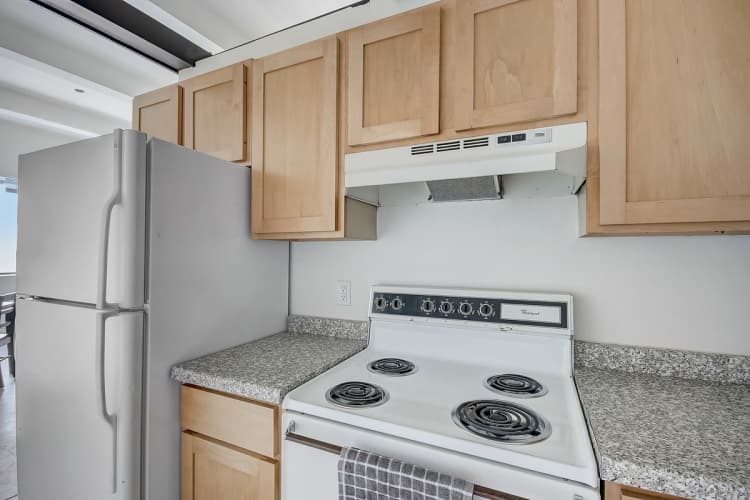 Milwaukee County apartments for rent - image - Riverside Lofts kitchen