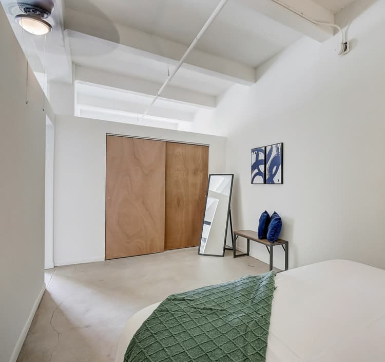 Milwaukee County apartments for rent - image - Plenty of closet space!