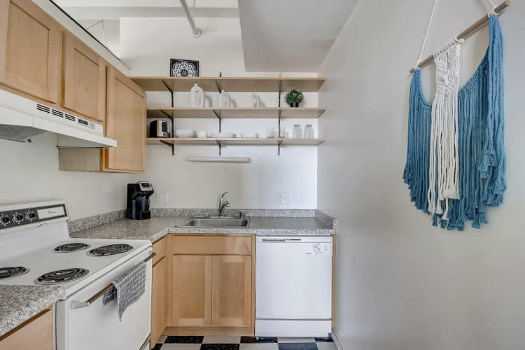 Milwaukee County apartments for rent - image - Riverside Lofts Kitchen