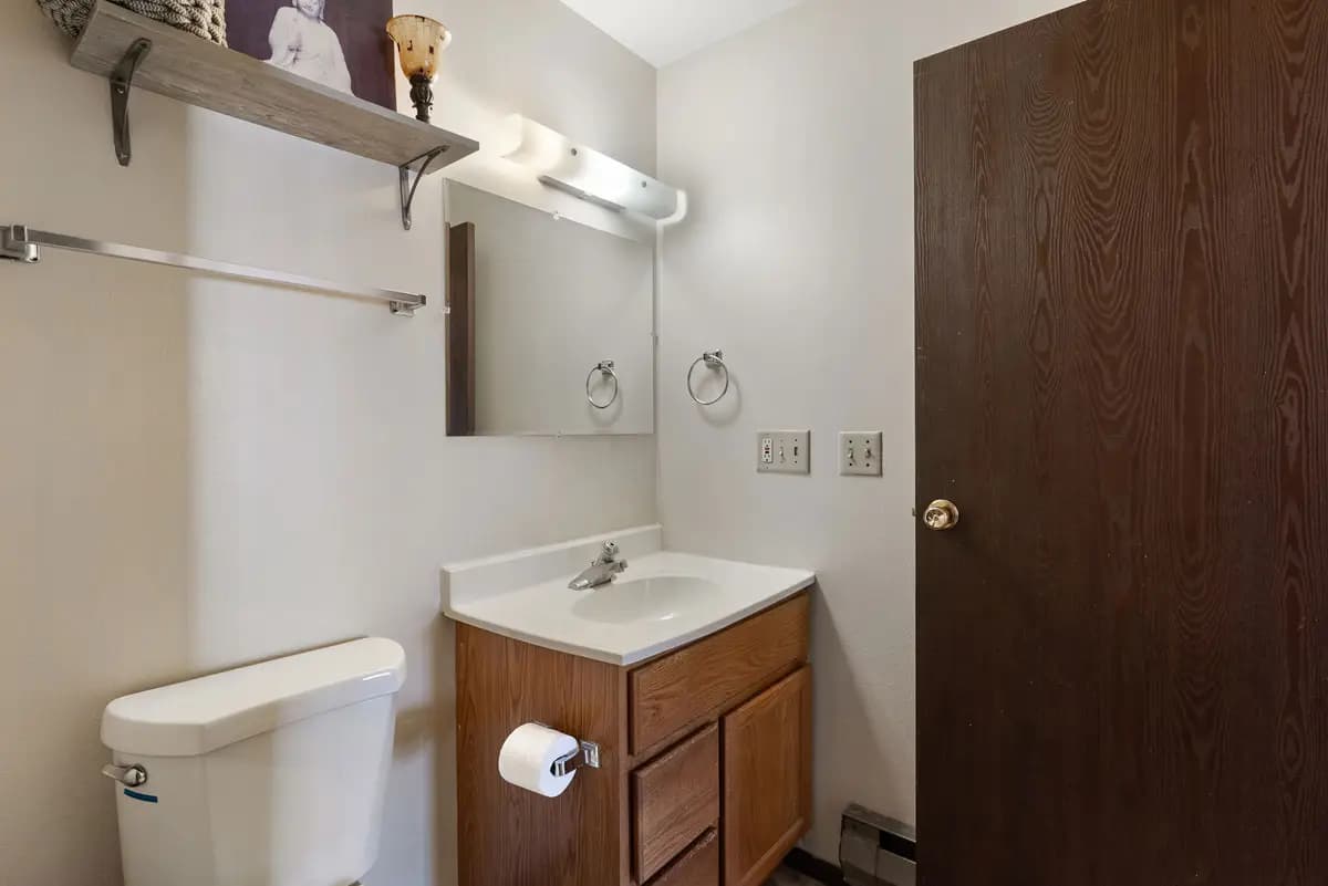 Milwaukee County apartments for rent - image - 7900-Harwood-Ave-Jan-2022-4.jpg