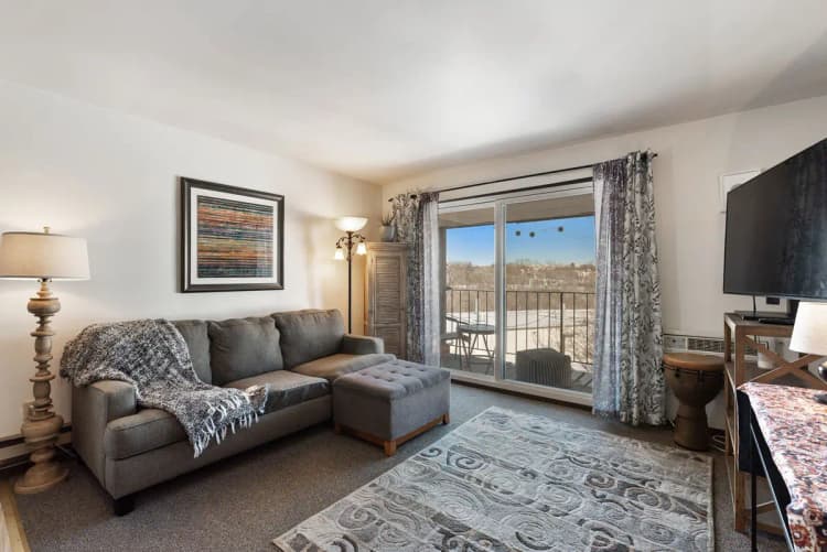 Milwaukee County apartments for rent - image - 7900-Harwood-Ave-Jan-2022-7.jpg