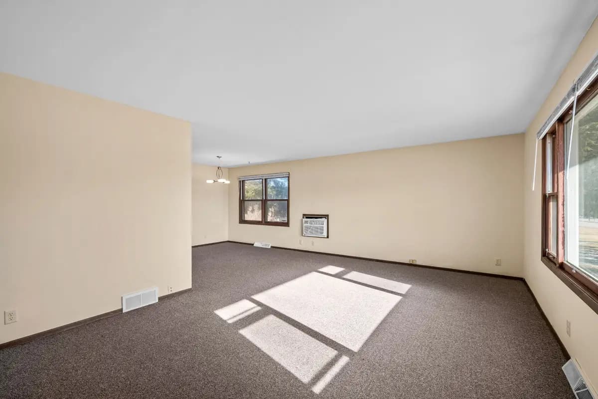 Milwaukee County apartments for rent - Property image - Good Hope Apartments - 2