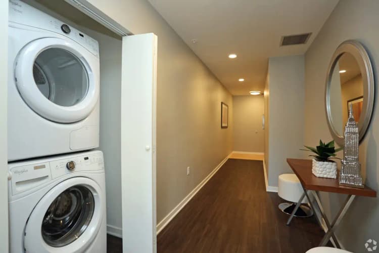Milwaukee County apartments for rent - image - InteriorPhoto-22-scaled.jpg
