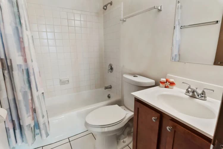 Milwaukee County apartments for rent - image - edit-3575-N-Oakland-Ave-310-8_final.jpg