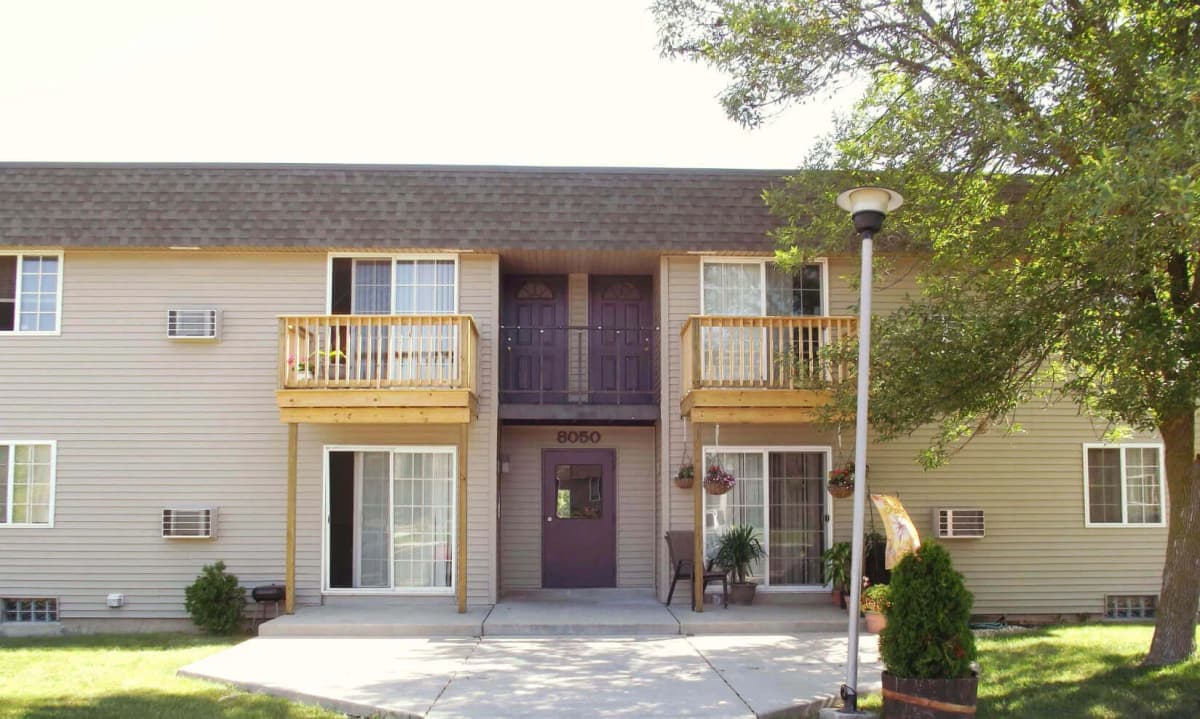 Milwaukee County apartments for rent - Property image - Apartment Homes of Wildwood Preserve - 2