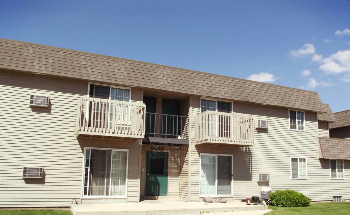 Milwaukee County apartments for rent - Property image - Apartment Homes of Wildwood Preserve - 1