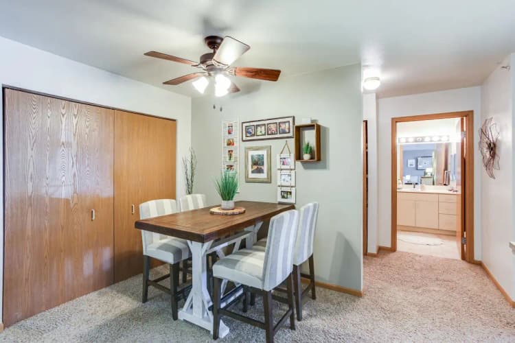 Milwaukee County apartments for rent - image - CW-+Unit+dining+area-1920w.webp