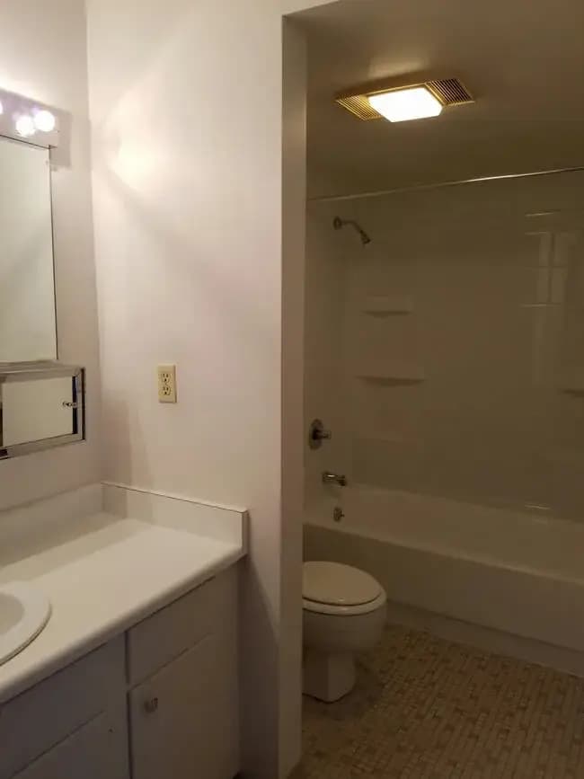 Milwaukee County apartments for rent - Property image - English Meadows Apartment Homes - 3