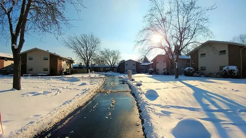 Milwaukee County apartments for rent - Property image - Oak Park Apartment Homes - 3