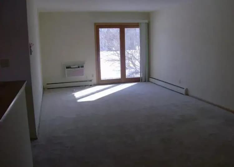 Milwaukee County apartments for rent - image - oak-park-interior283434-1920w.webp