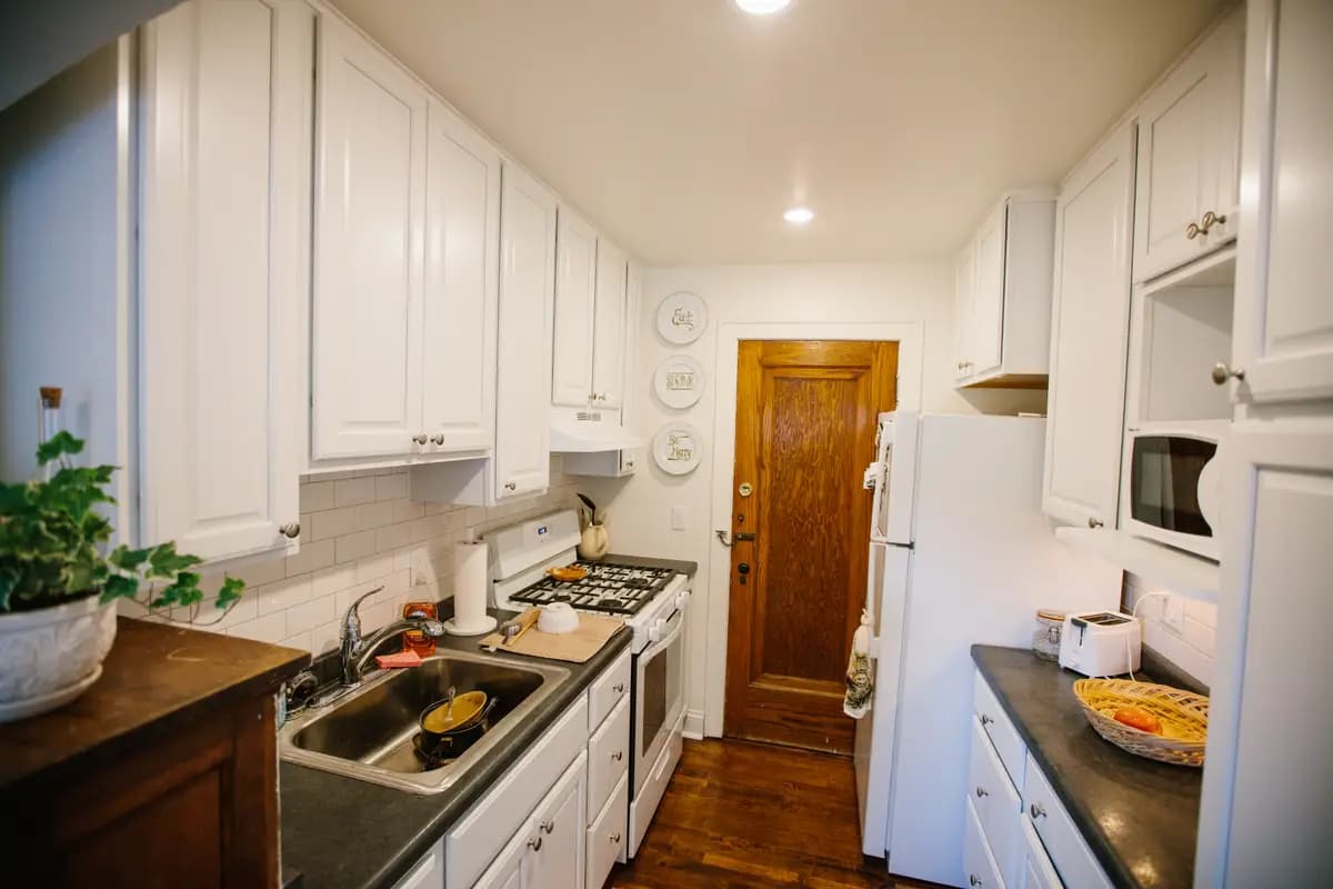 Milwaukee County apartments for rent - Property image - Marion Manor - 2