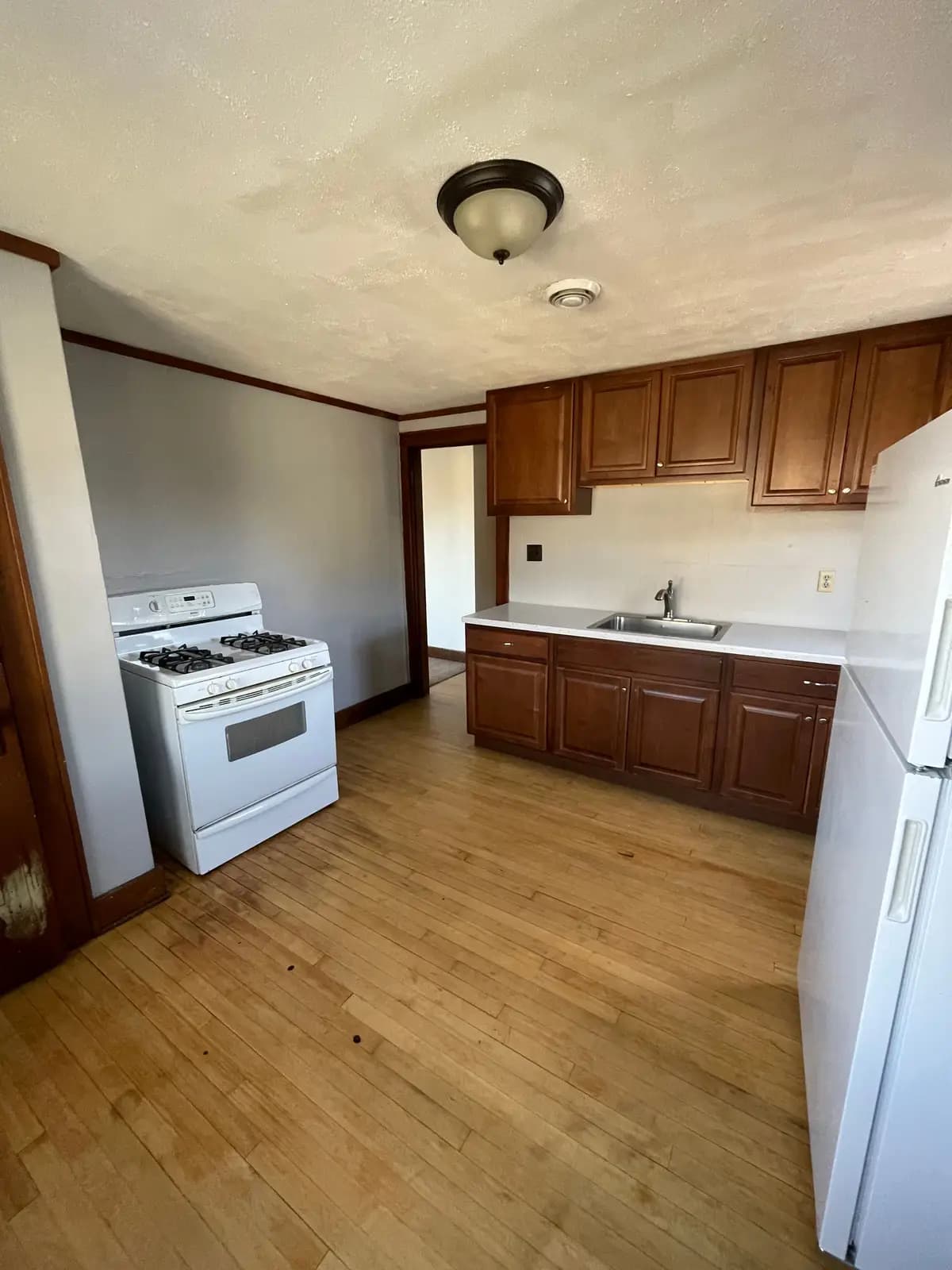 Milwaukee County apartments for rent - Property image - 2949 Sherman - 3