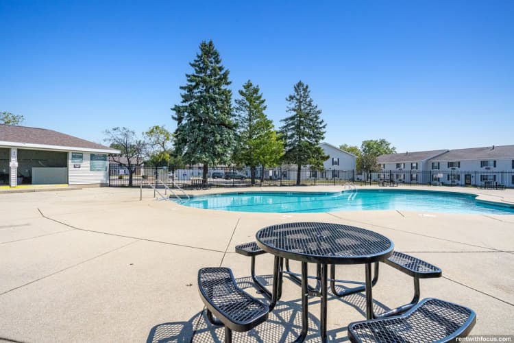 Milwaukee County apartments for rent - image - large (14).jpg