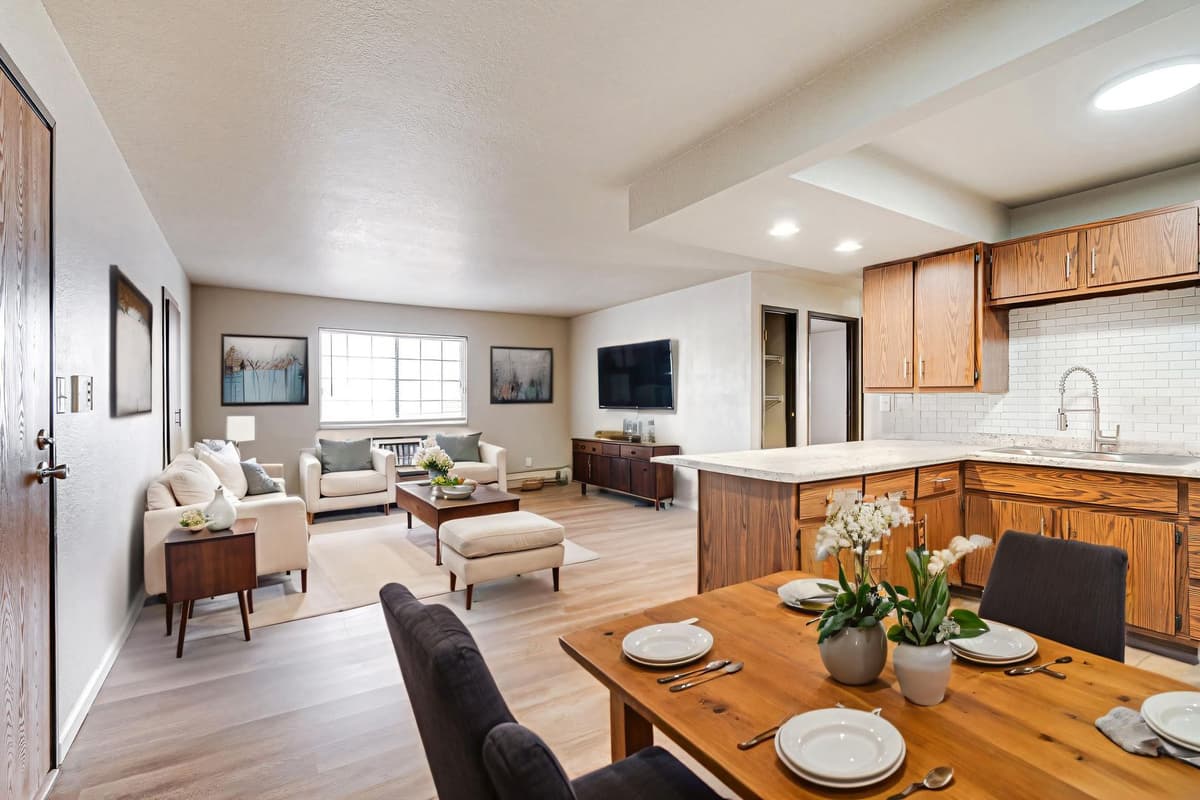 Milwaukee County apartments for rent - image - large (21).jpg