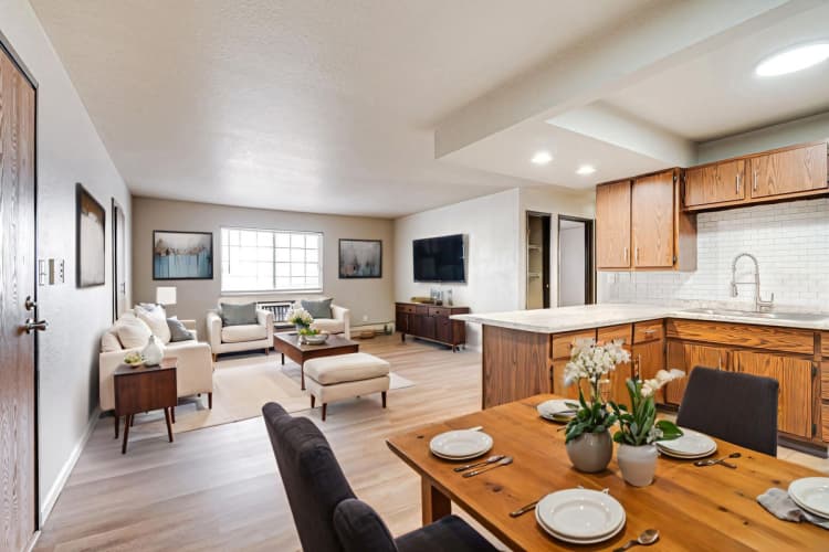 Milwaukee County apartments for rent - image - large (36).jpg