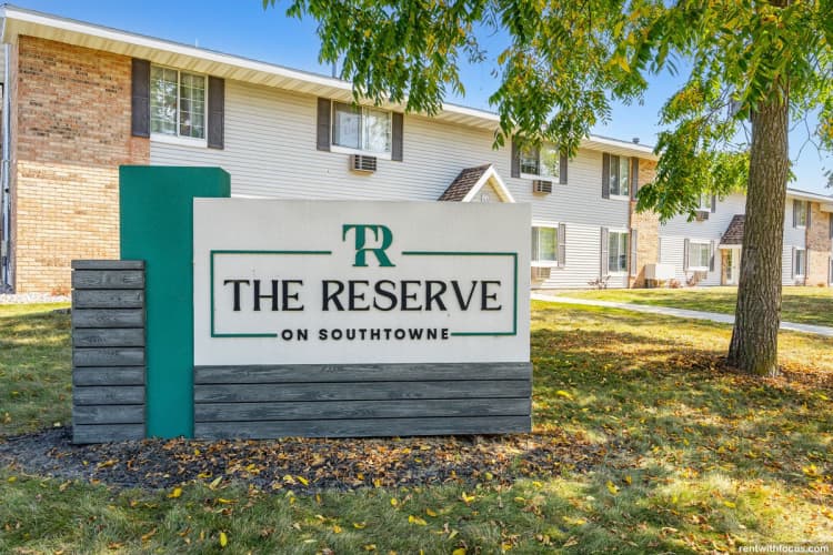 Milwaukee County apartments for rent - image - large (8).jpg