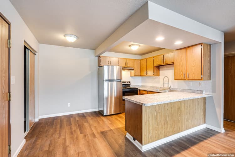Milwaukee County apartments for rent - image - large.jpg