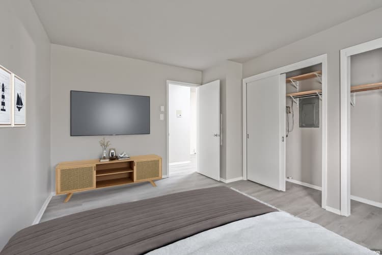 Milwaukee County apartments for rent - image - large (23).jpg