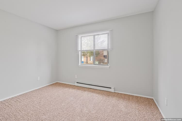 Milwaukee County apartments for rent - image - large (40).jpg