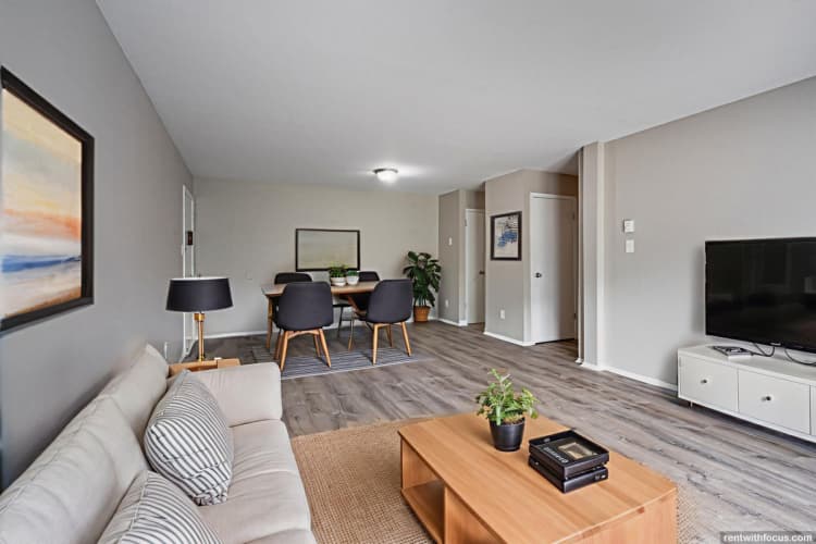 Milwaukee County apartments for rent - image - large (48).jpg