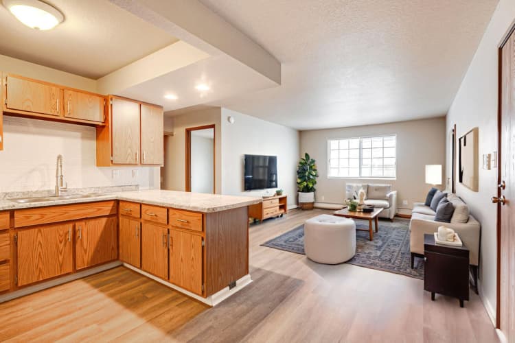 Milwaukee County apartments for rent - image - large (22).jpg