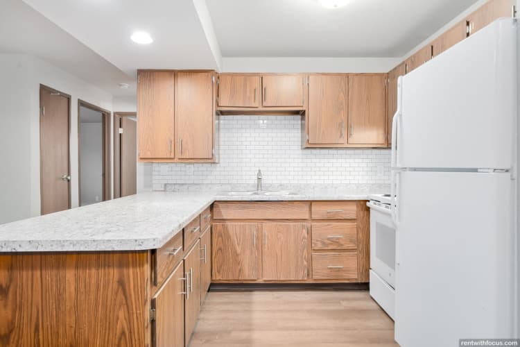 Milwaukee County apartments for rent - image - large (61).jpg