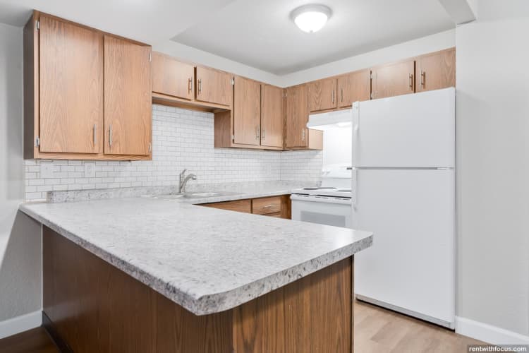 Milwaukee County apartments for rent - image - large (62).jpg