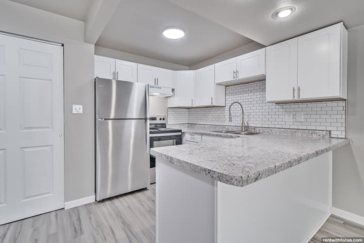 Milwaukee County apartments for rent - image - large (67).jpg