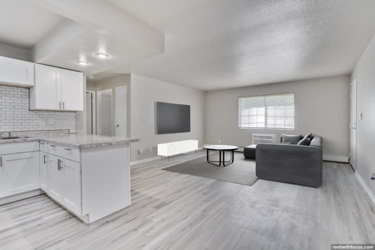 Milwaukee County apartments for rent - image - large (69).jpg