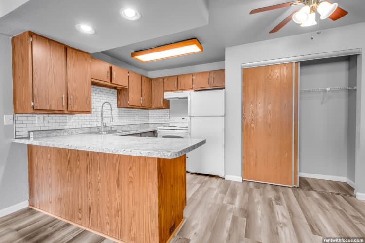 Milwaukee County apartments for rent - image - large.jpg