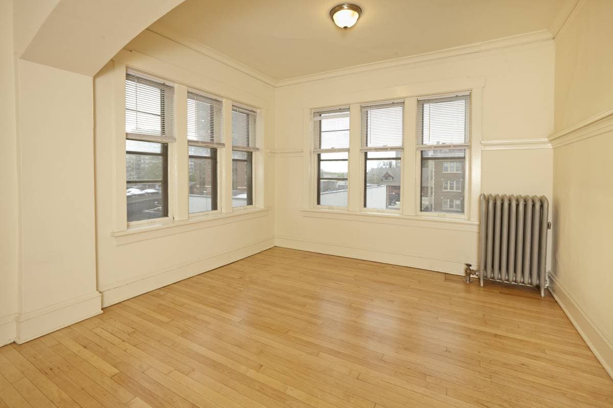 Milwaukee County apartments for rent - Property image - The Holland Apartments - 3