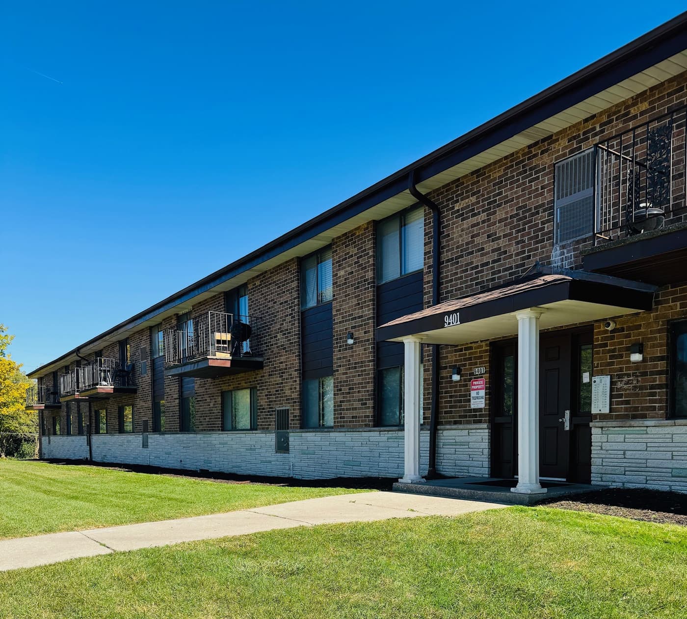 Milwaukee County apartments for rent - Property image - 9401 W. Calumet Road - 1