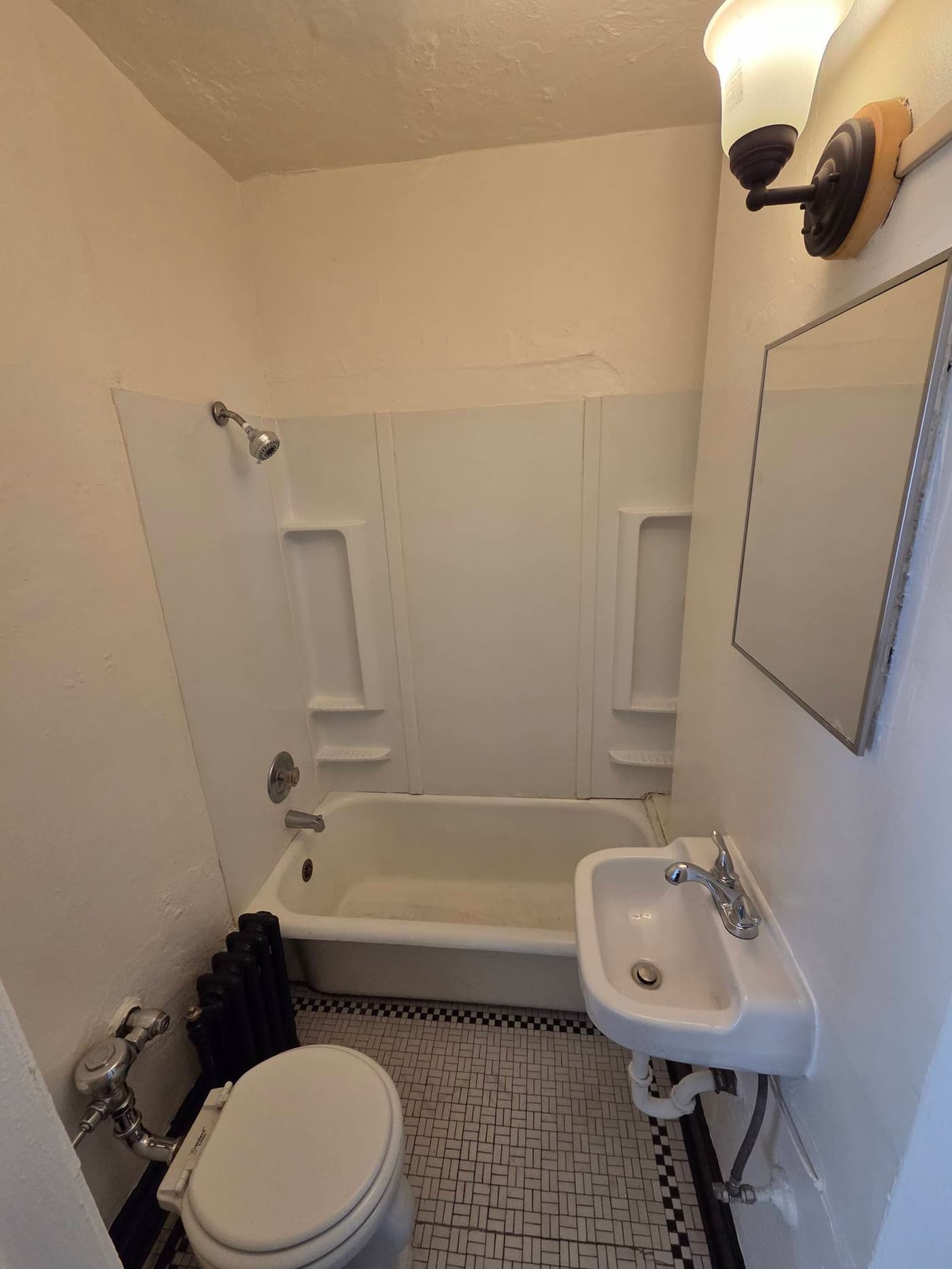 Milwaukee County apartments for rent - Property image - 1447 N. Franklin Pl. - 2