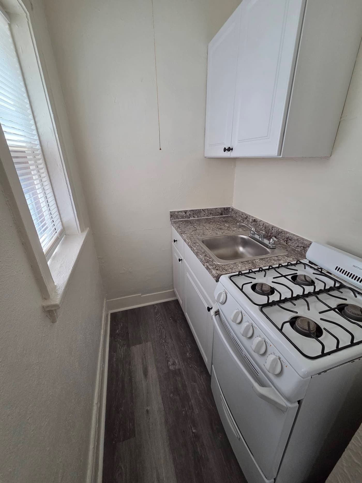Milwaukee County apartments for rent - Property image - 1447 N. Franklin Pl. - 2