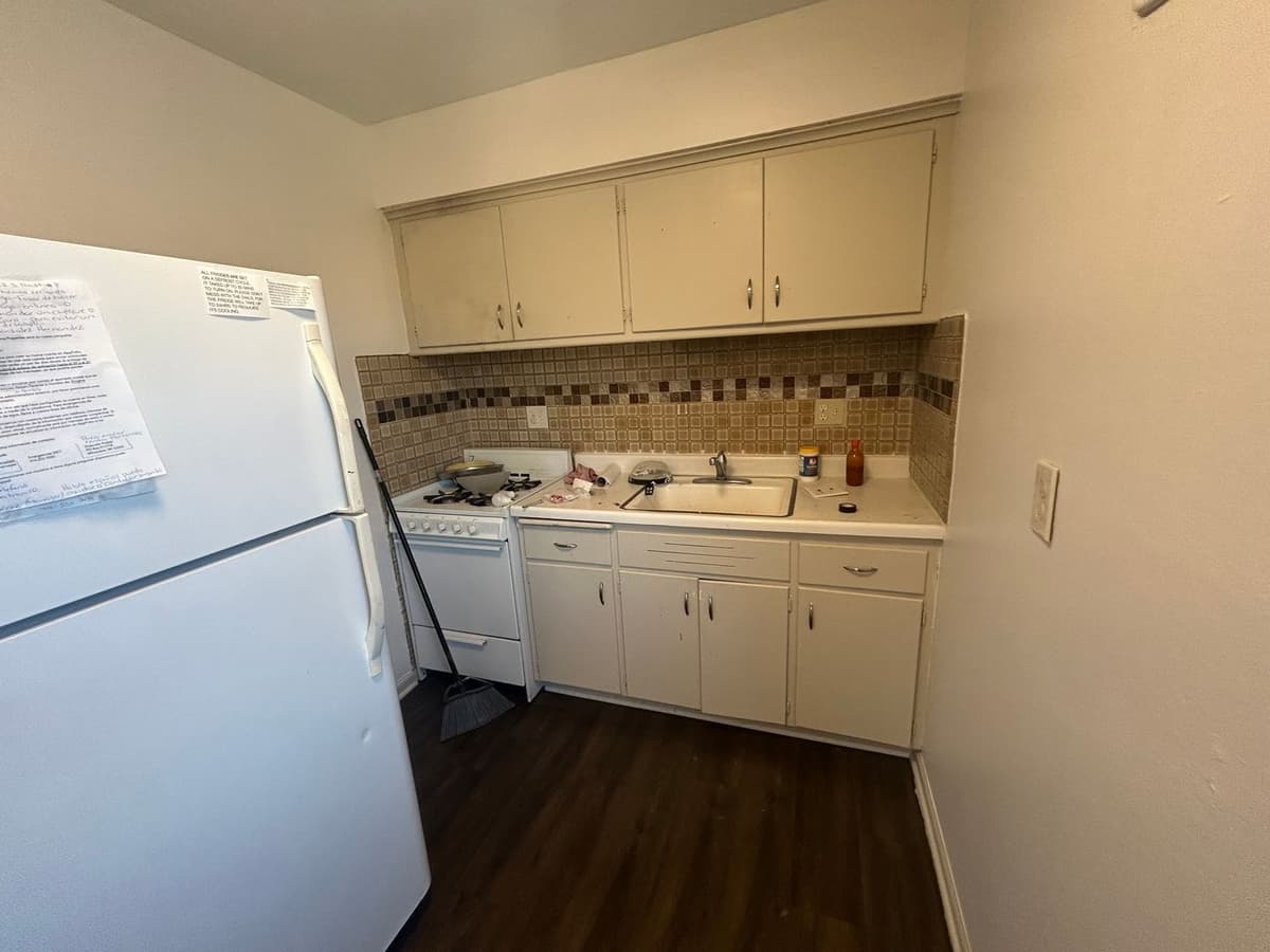 Milwaukee County apartments for rent - Property image - 1422 S 7th St - 2