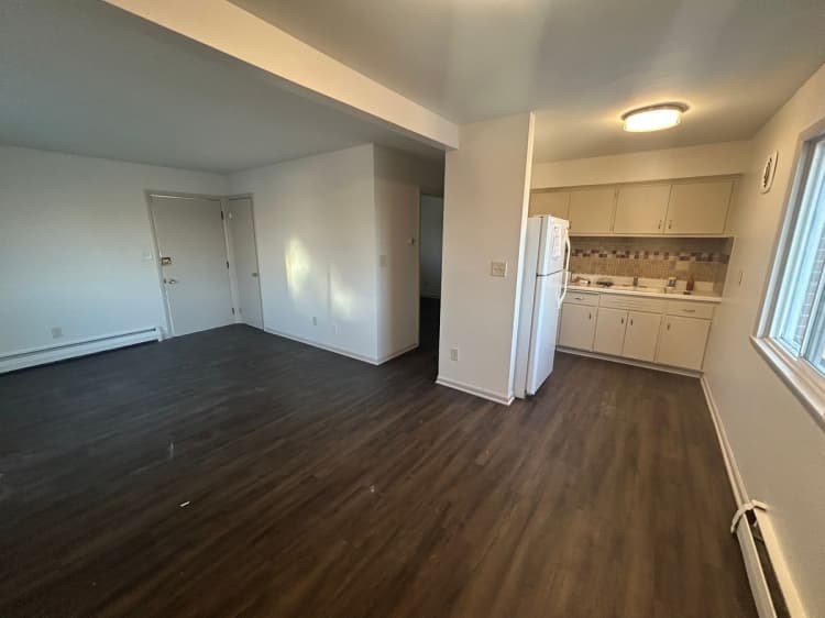 Milwaukee County apartments for rent - image - large (1).jpeg