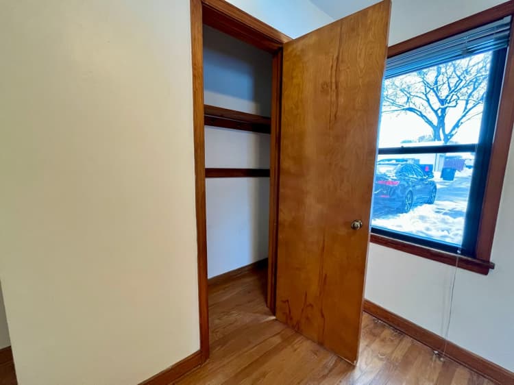 Milwaukee County apartments for rent - image - large (13).jpeg