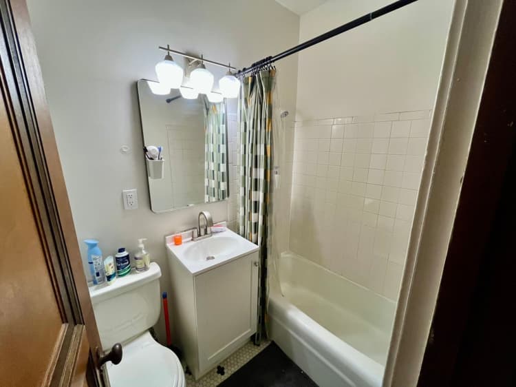 Milwaukee County apartments for rent - image - large (8).jpeg
