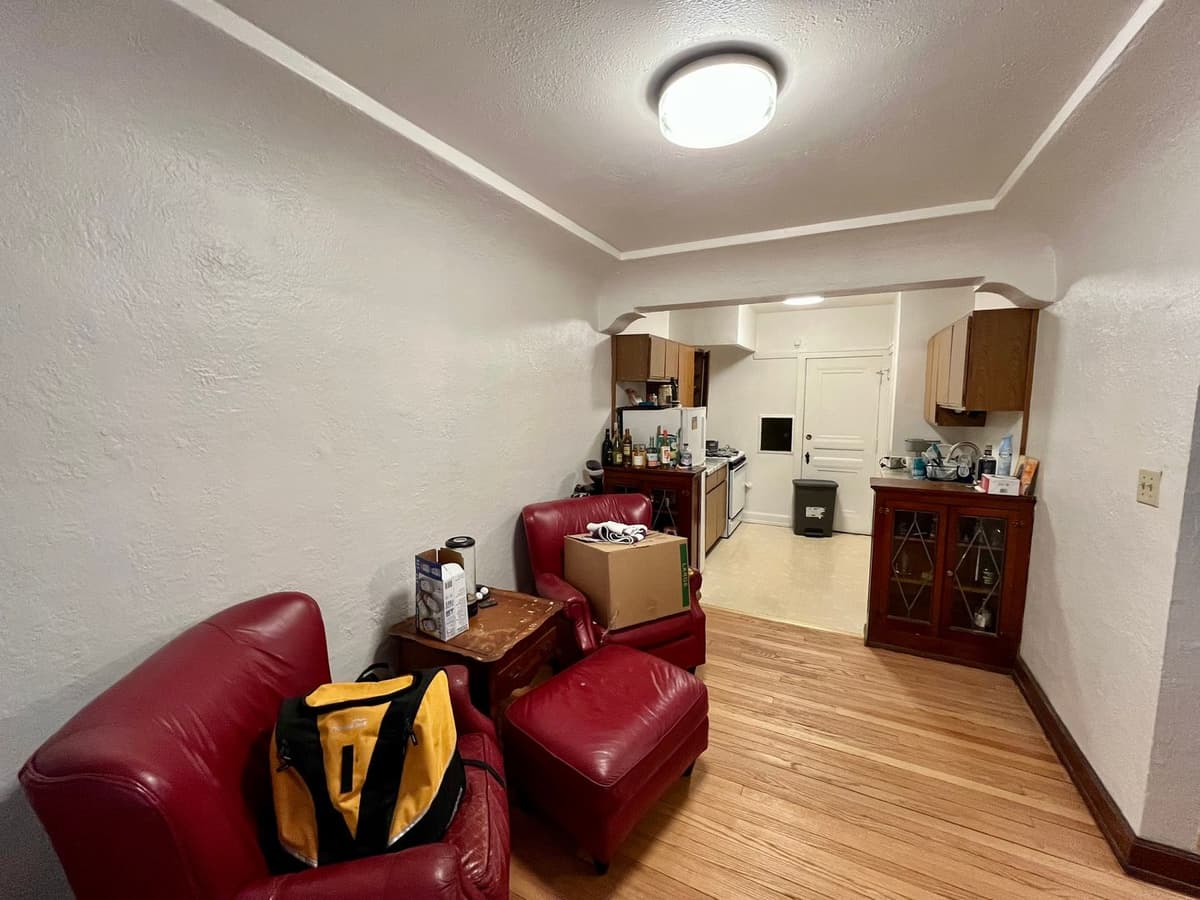 Milwaukee County apartments for rent - image - large (3).jpeg