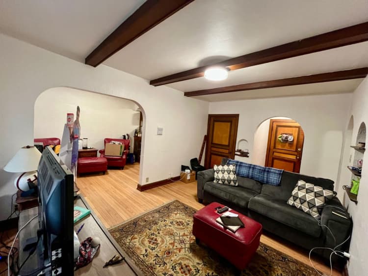 Milwaukee County apartments for rent - image - large (1).jpeg