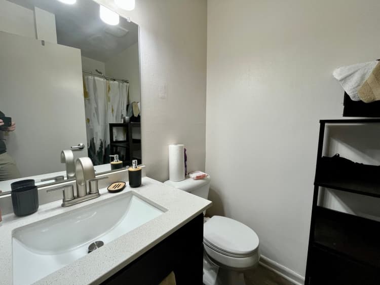 Milwaukee County apartments for rent - image - large (12).jpeg