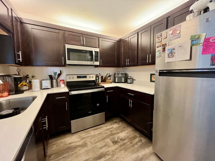 Milwaukee County apartments for rent - image - large (18).jpeg