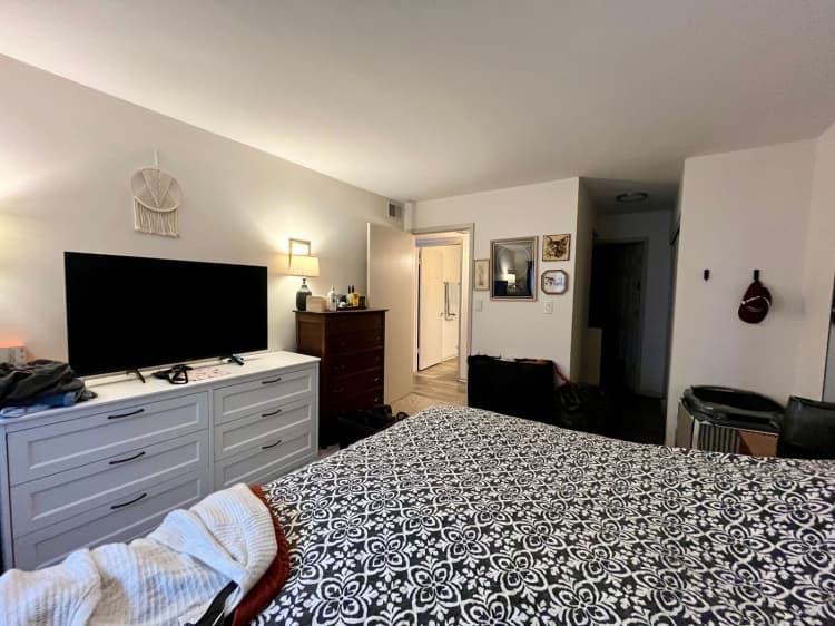 Milwaukee County apartments for rent - image - large (20).jpeg