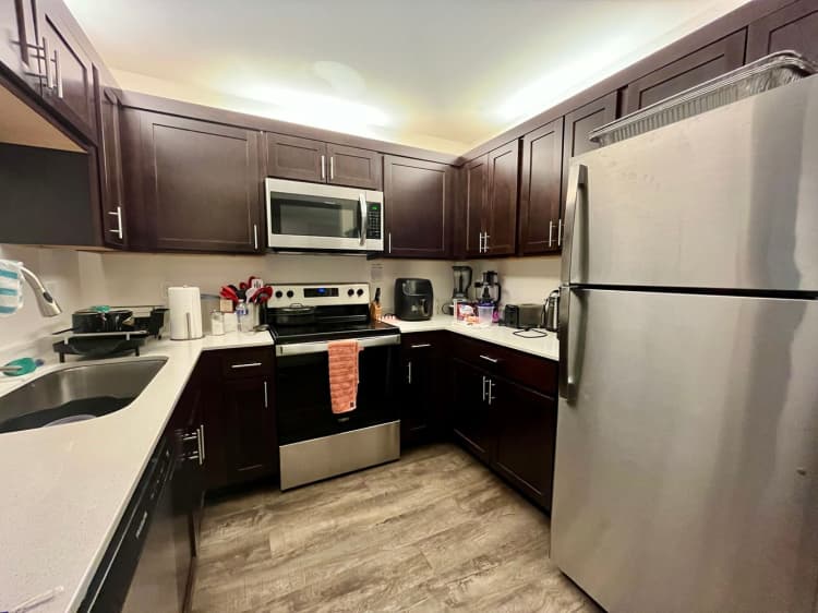 Milwaukee County apartments for rent - image - large (5).jpeg