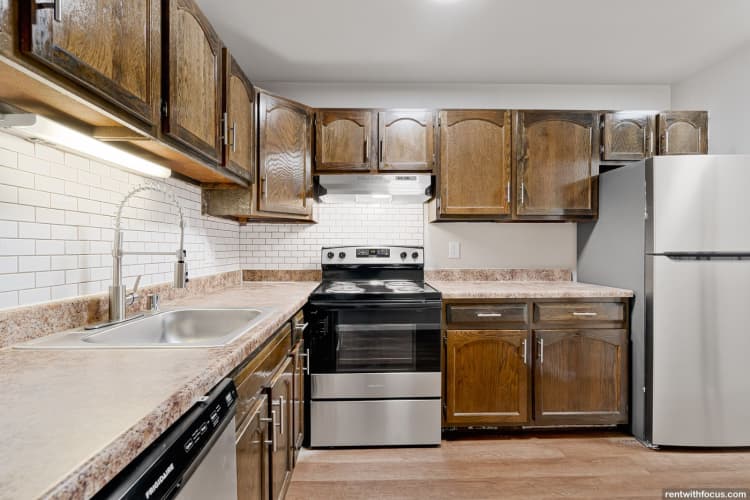 Milwaukee County apartments for rent - image - large.jpg