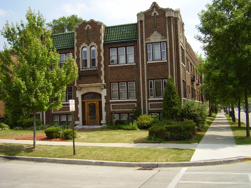 Milwaukee County apartments for rent - Property image - Jarvis Street Apartments - 2