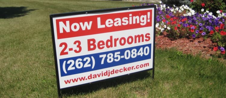 Milwaukee County apartments for rent - image - nw-milwaukee-rivercourt-apartments-sign-1024x444-1.jpg