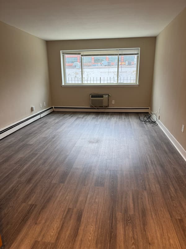 Milwaukee County apartments for rent - image - D0FE5AB0-C487-439E-A8A2-425CBDCB3EC0.jpg