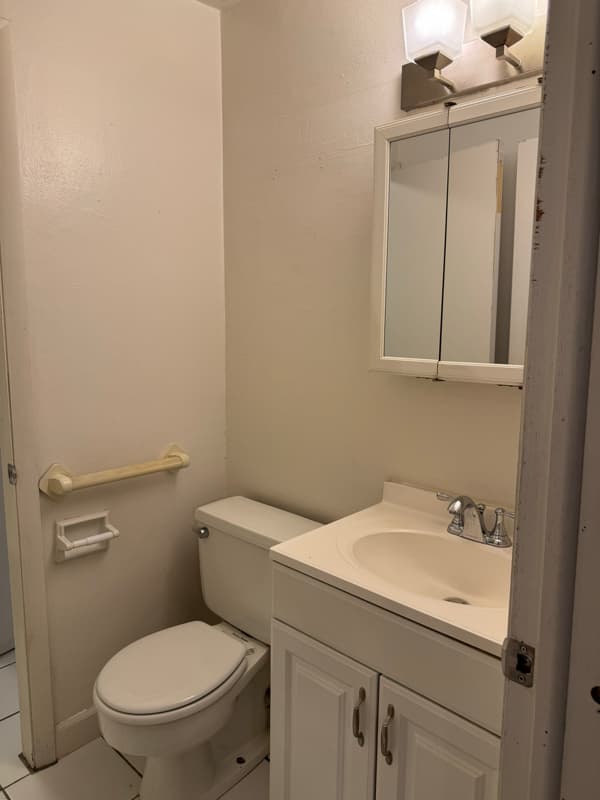 Milwaukee County apartments for rent - Property image - 2131 N Summit Ave - 3