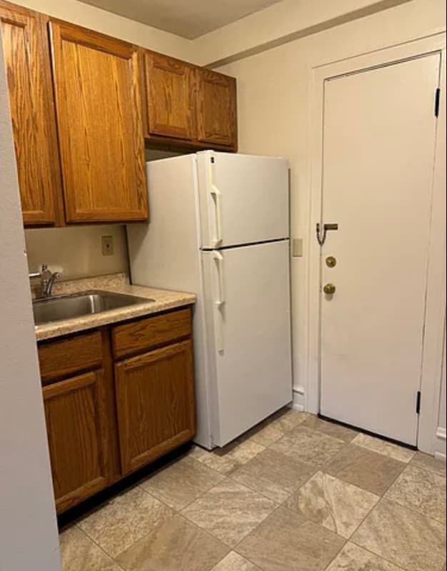 Milwaukee County apartments for rent - Property image - 2218 N Summit - 3